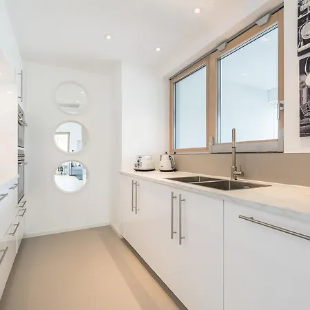 Διαμέρισμα Luxury Apartment Bel Etage With Swimming Pool *