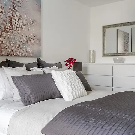 Apartment Luxury Apartment Bel Etage With Swimming Pool Split